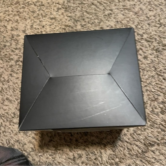 Frodo Baggins Epic Mini Collectible Figure - Picture 6 of 8